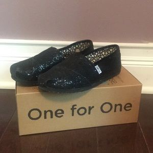 WORN ONCE TOMS Women's Black Glitter Shoe Size 7.5